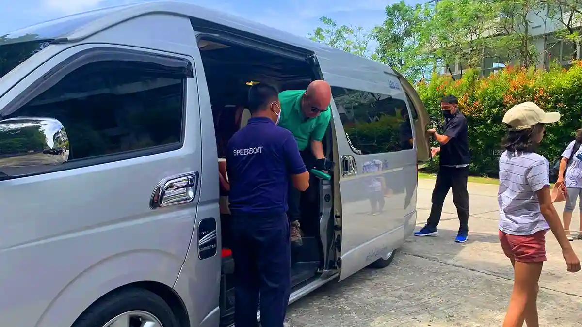 Book a flexible ticket with our private cab pickup from the airport. All connections guaranteed.